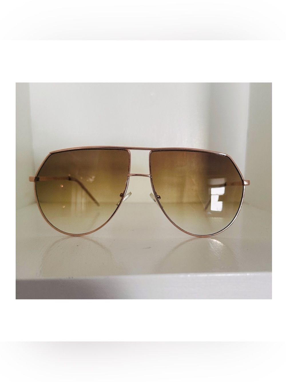 Oversized Aviator Sunglasses in Goldy-Brown Gradient - Classic Metal Frame
